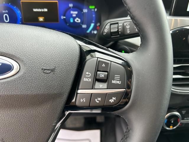 2022 Ford Escape Hybrid Titanium