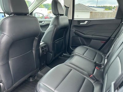 2022 Ford Escape Hybrid Titanium