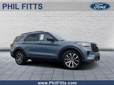 2025 Ford Explorer ST-Line