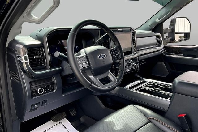 2025 Ford F-350SD Lariat