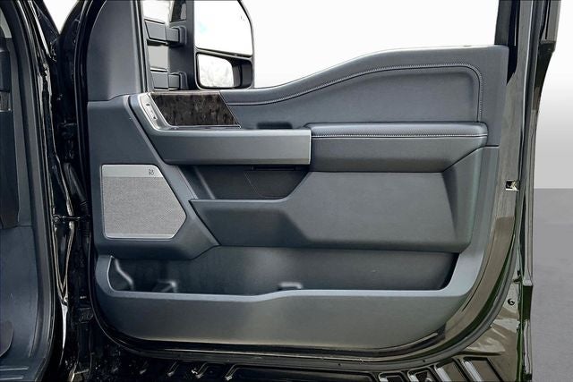 2025 Ford F-350SD Lariat