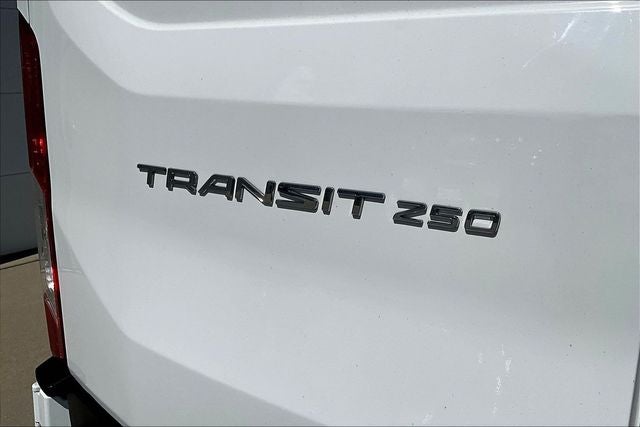 2022 Ford Transit-250 Base