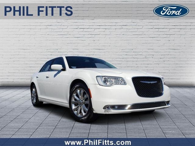 2018 Chrysler 300 Touring