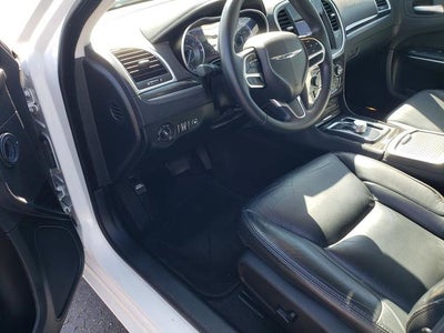 2018 Chrysler 300 Touring