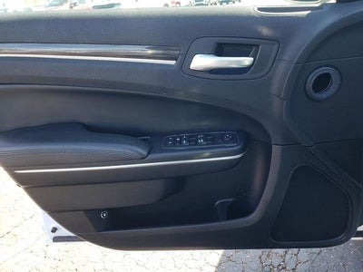 2018 Chrysler 300 Touring