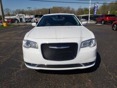 2018 Chrysler 300 Touring