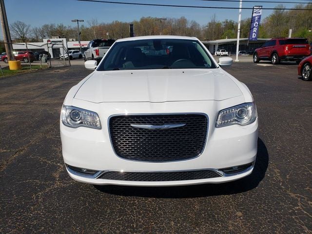 2018 Chrysler 300 Touring