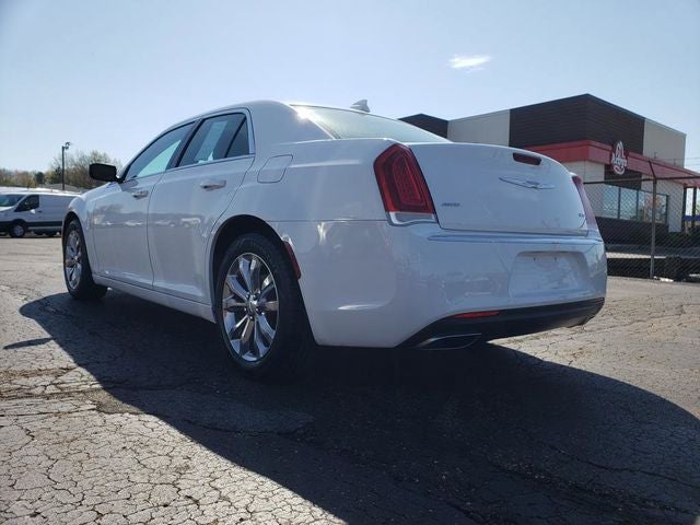 2018 Chrysler 300 Touring