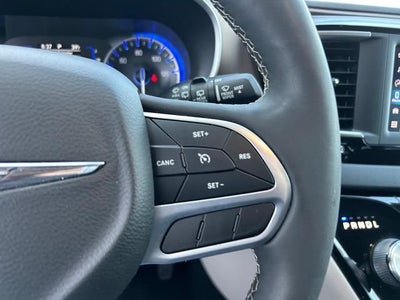 2022 Chrysler Voyager LX