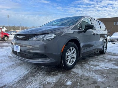 2023 Chrysler Voyager LX