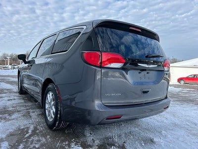 2023 Chrysler Voyager LX