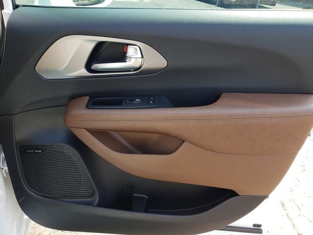 2020 Chrysler Pacifica Hybrid Limited