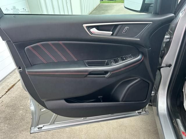 2022 Ford Edge ST Line