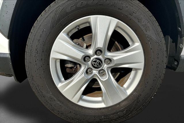 2021 Toyota RAV4 Hybrid LE