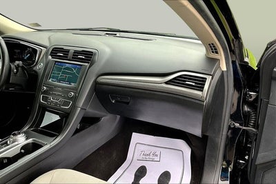 2020 Ford Fusion SE