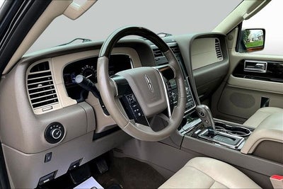 2015 Lincoln Navigator Base