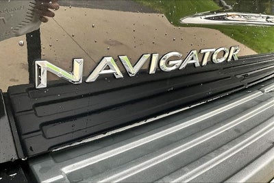 2015 Lincoln Navigator Base