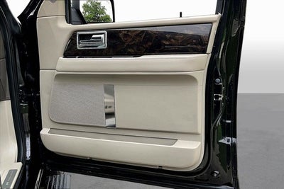 2015 Lincoln Navigator Base