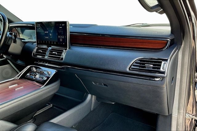 2023 Lincoln Navigator L Reserve