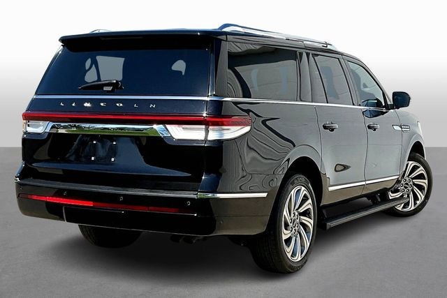 2023 Lincoln Navigator L Reserve