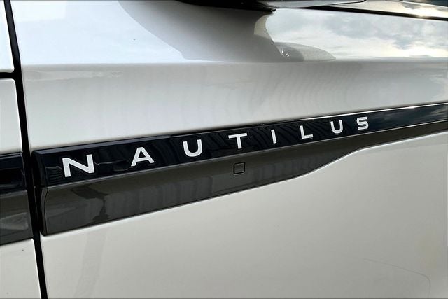 2024 Lincoln Nautilus Reserve
