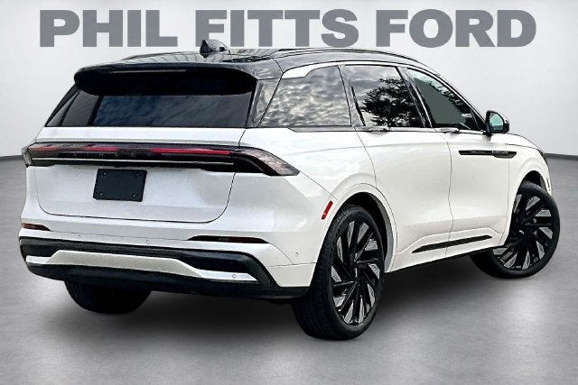 2024 Lincoln Nautilus Black Label
