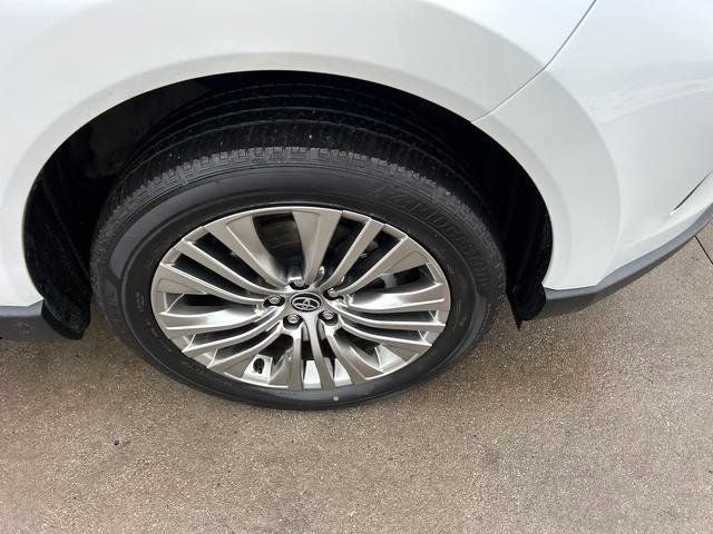 2024 Toyota Venza XLE