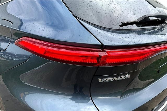 2022 Toyota Venza XLE