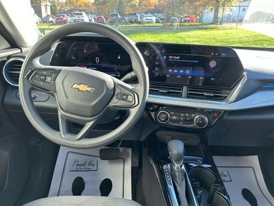 2025 Chevrolet Trax LT