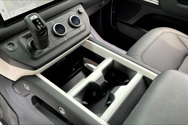 2025 Land Rover Defender 110 X-Dynamic SE
