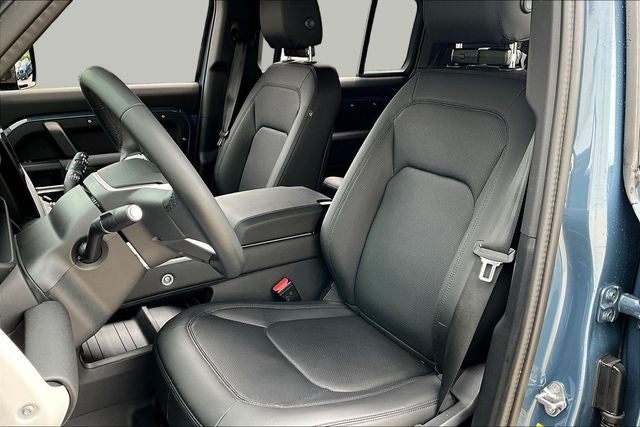 2025 Land Rover Defender 110 X-Dynamic SE