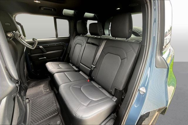 2025 Land Rover Defender 110 X-Dynamic SE