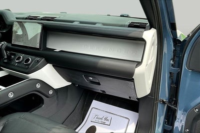 2025 Land Rover Defender 110 X-Dynamic SE