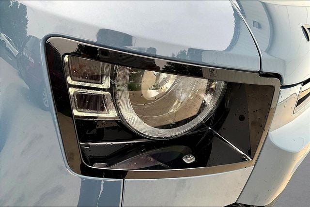 2025 Land Rover Defender 110 X-Dynamic SE