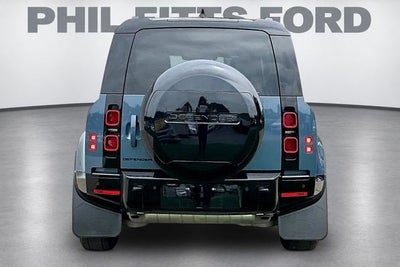 2025 Land Rover Defender 110 X-Dynamic SE