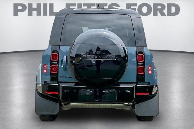 2025 Land Rover Defender 110 X-Dynamic SE