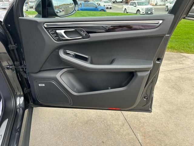 2020 Porsche Macan S