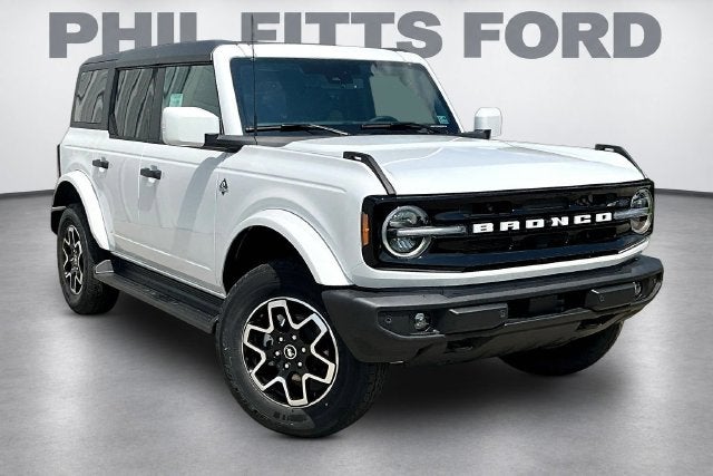 2026 Ford Bronco Outer Banks®