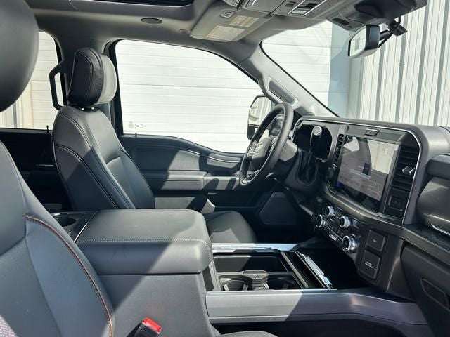 2025 Ford Super Duty F-250® Lariat®