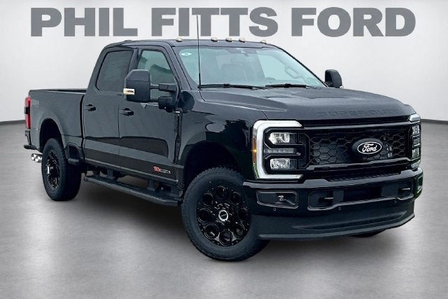 2027 Ford Super Duty F-350® Lariat®