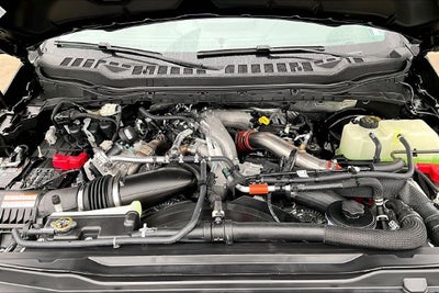 2027 Ford Super Duty F-350® Lariat®