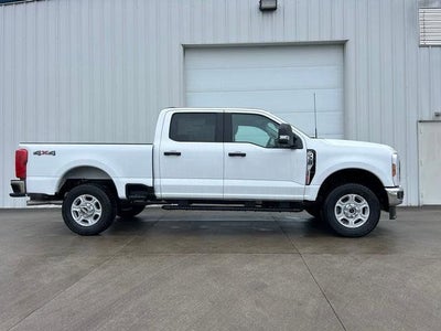 2026 Ford Super Duty F-350® XLT