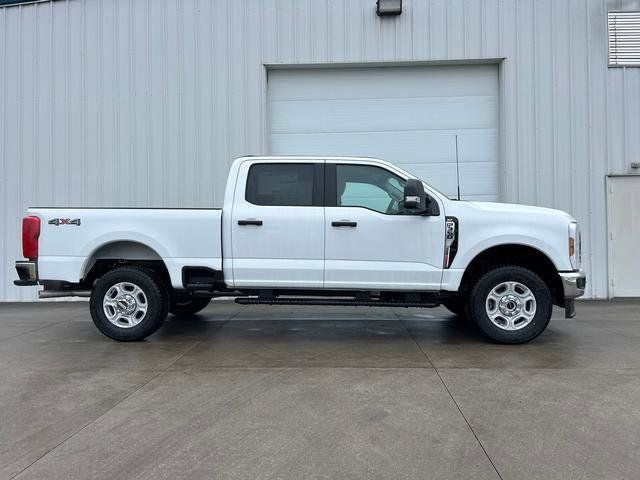 2026 Ford Super Duty F-350® XLT