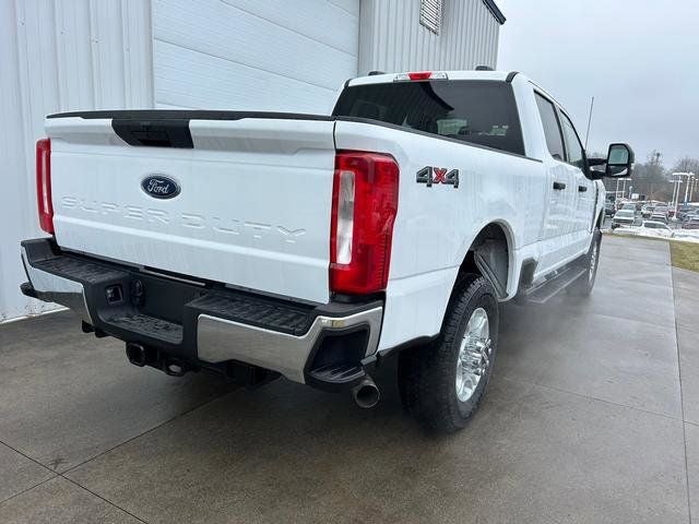 2026 Ford Super Duty F-350® XLT