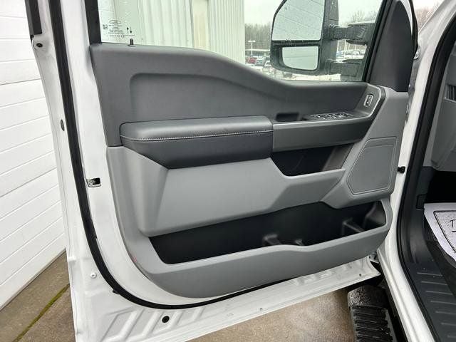 2026 Ford Super Duty F-350® XLT