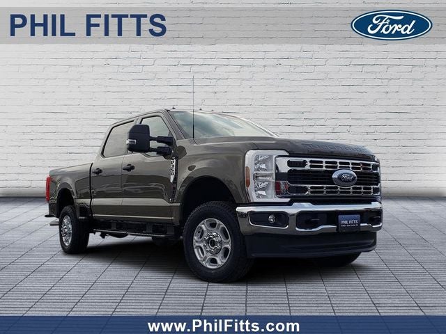 2026 Ford Super Duty F-350® XLT