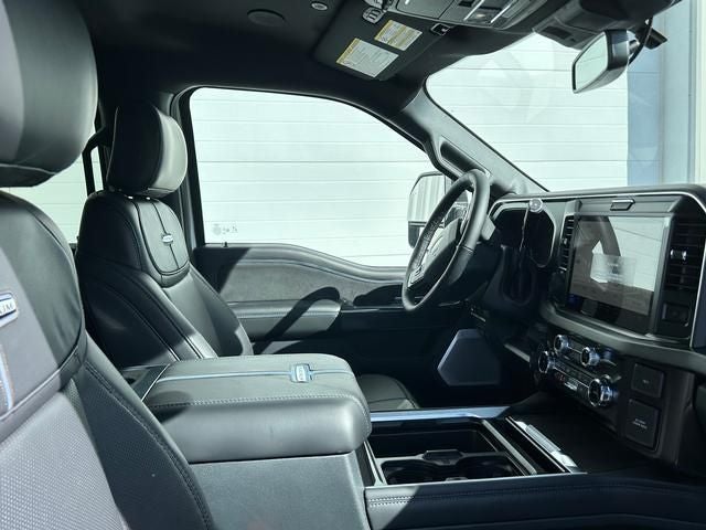 2025 Ford Super Duty F-350® Platinum®