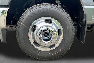 2027 Ford Super Duty F-350® Lariat®