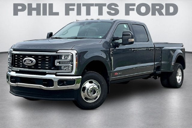 2027 Ford Super Duty F-350® Lariat®