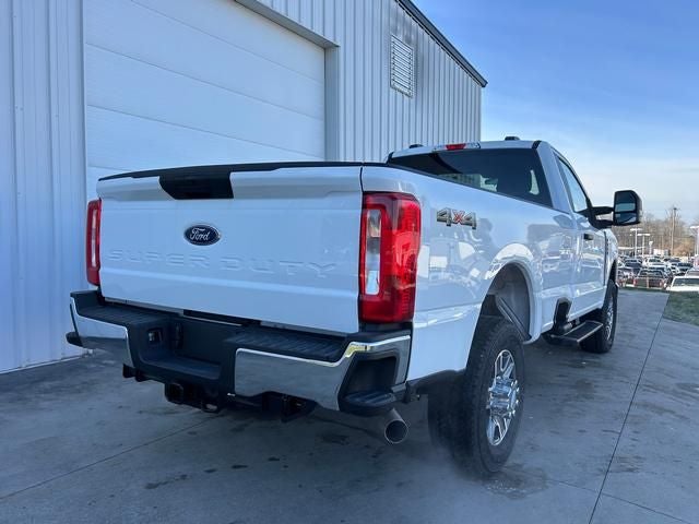 2025 Ford Super Duty F-350® XLT